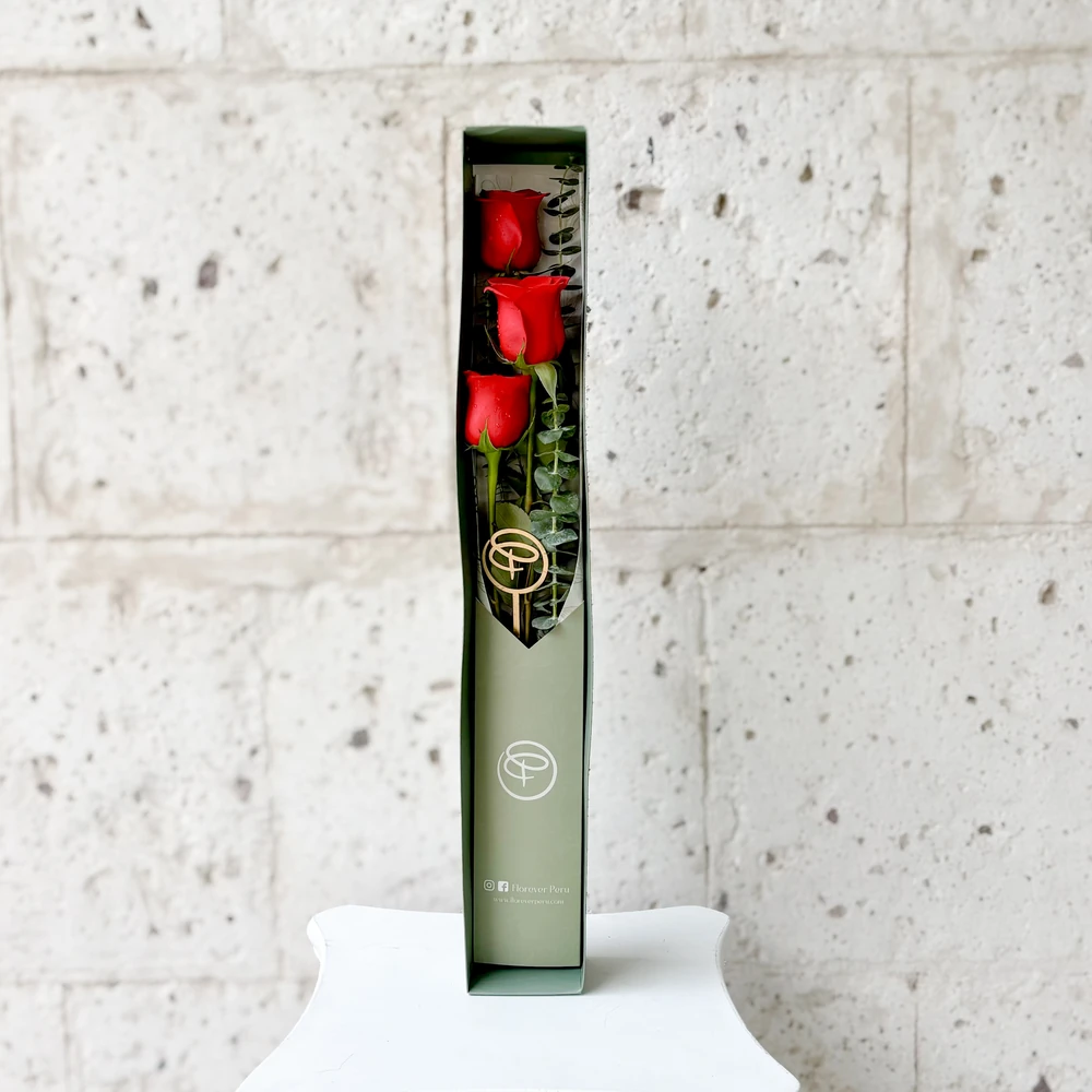CAJA LARGA 3 ROSAS — rosas